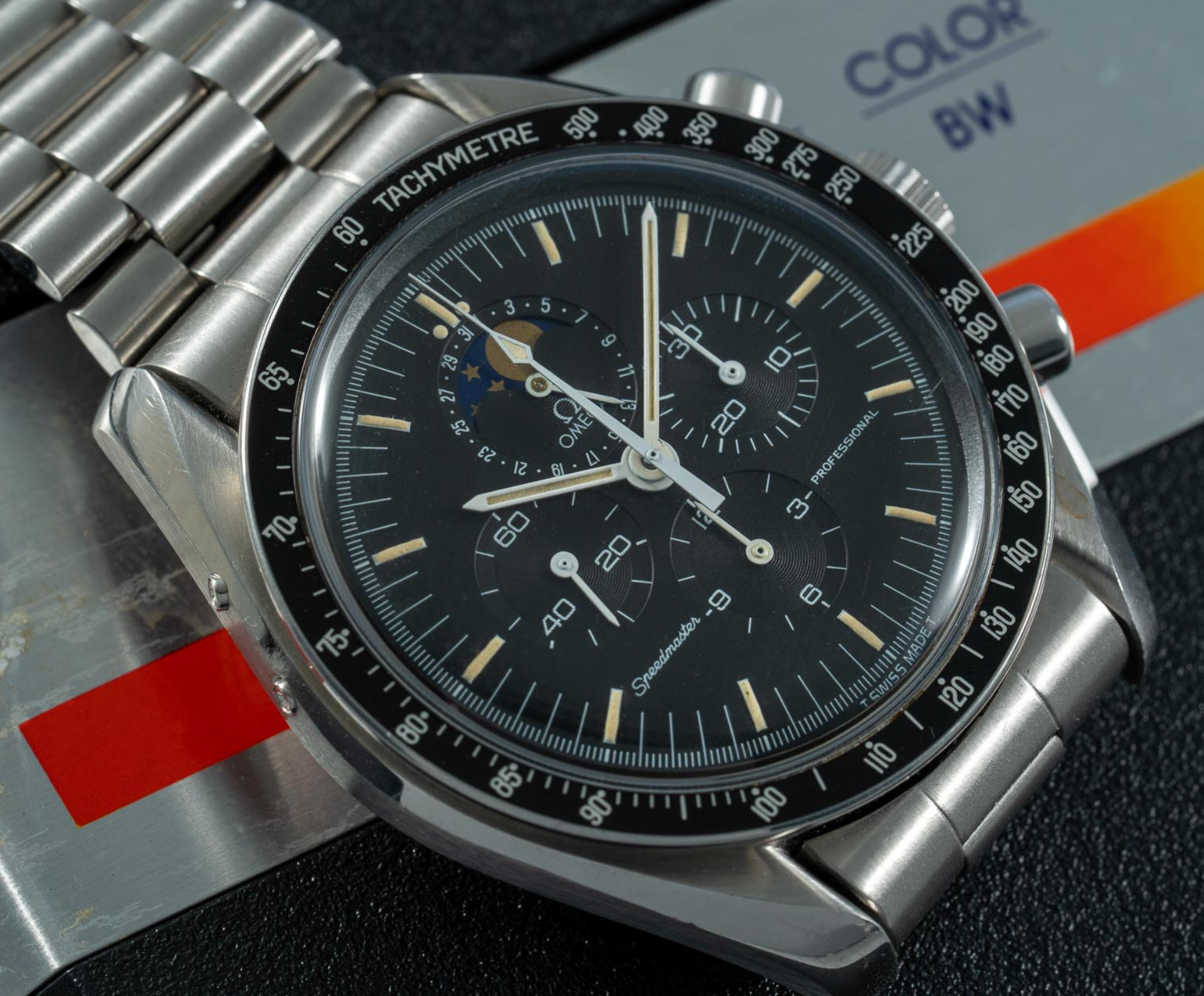 The Cheap Replica Omega Moonwatch With A Moonphase — A Hidden Gem